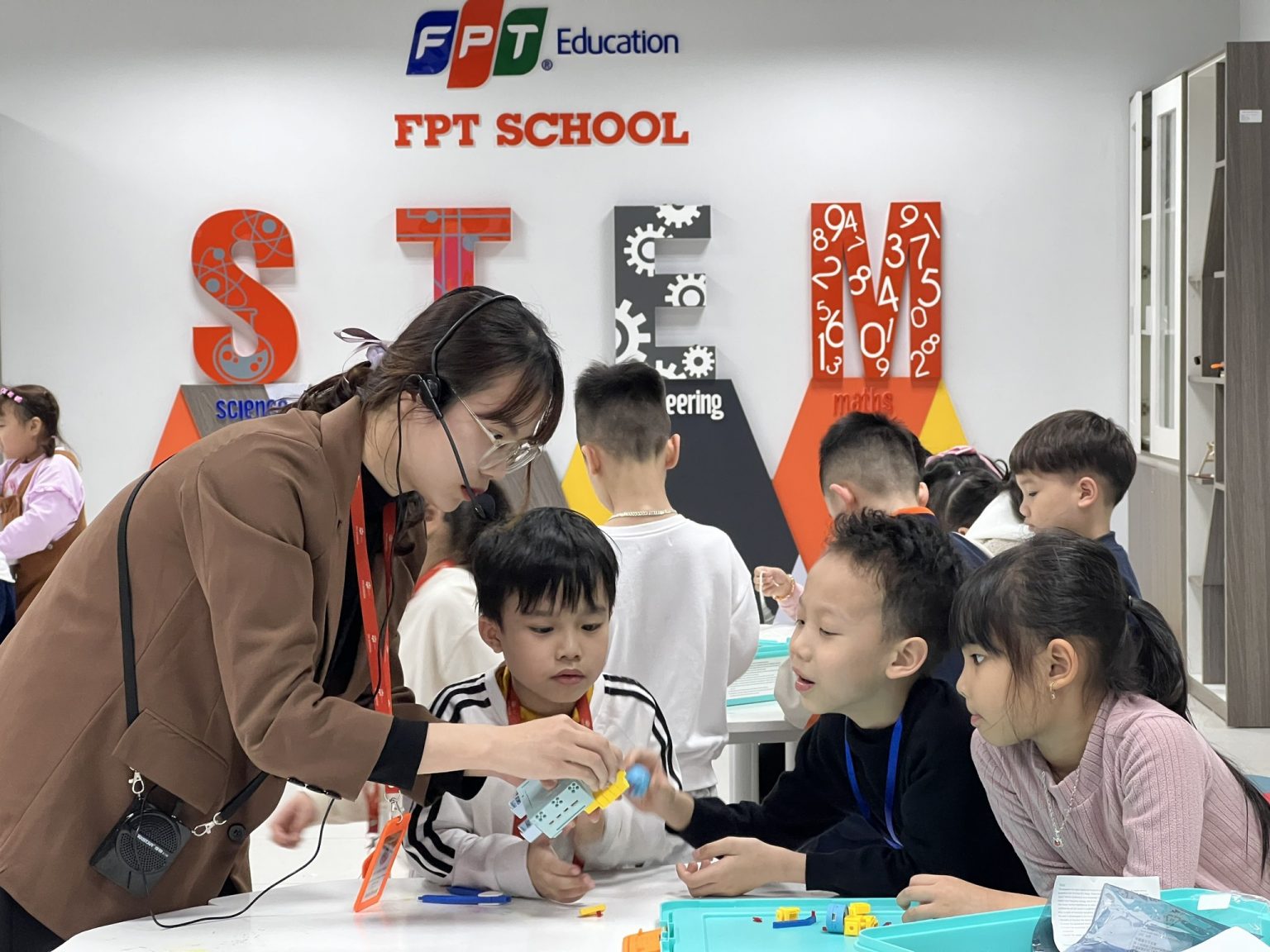 Chương trình Trải nghiệm Thế giới Thông minh SMART